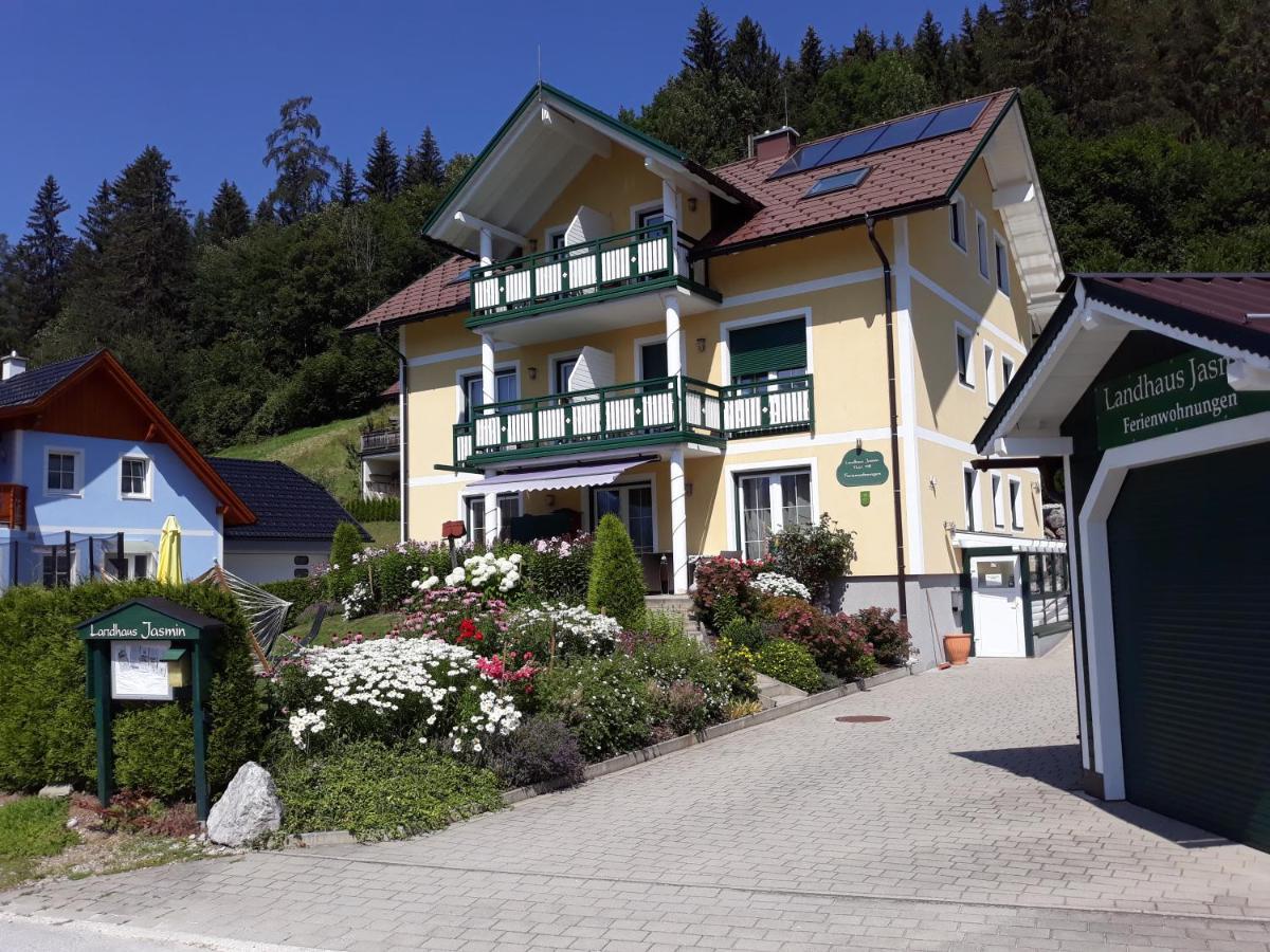 Landhaus Jasmin - Apartment Untergeschoss บัดมิทแทร์นดอร์ฟ ภายนอก รูปภาพ