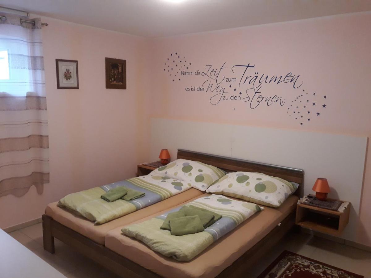 Landhaus Jasmin - Apartment Untergeschoss บัดมิทแทร์นดอร์ฟ ภายนอก รูปภาพ